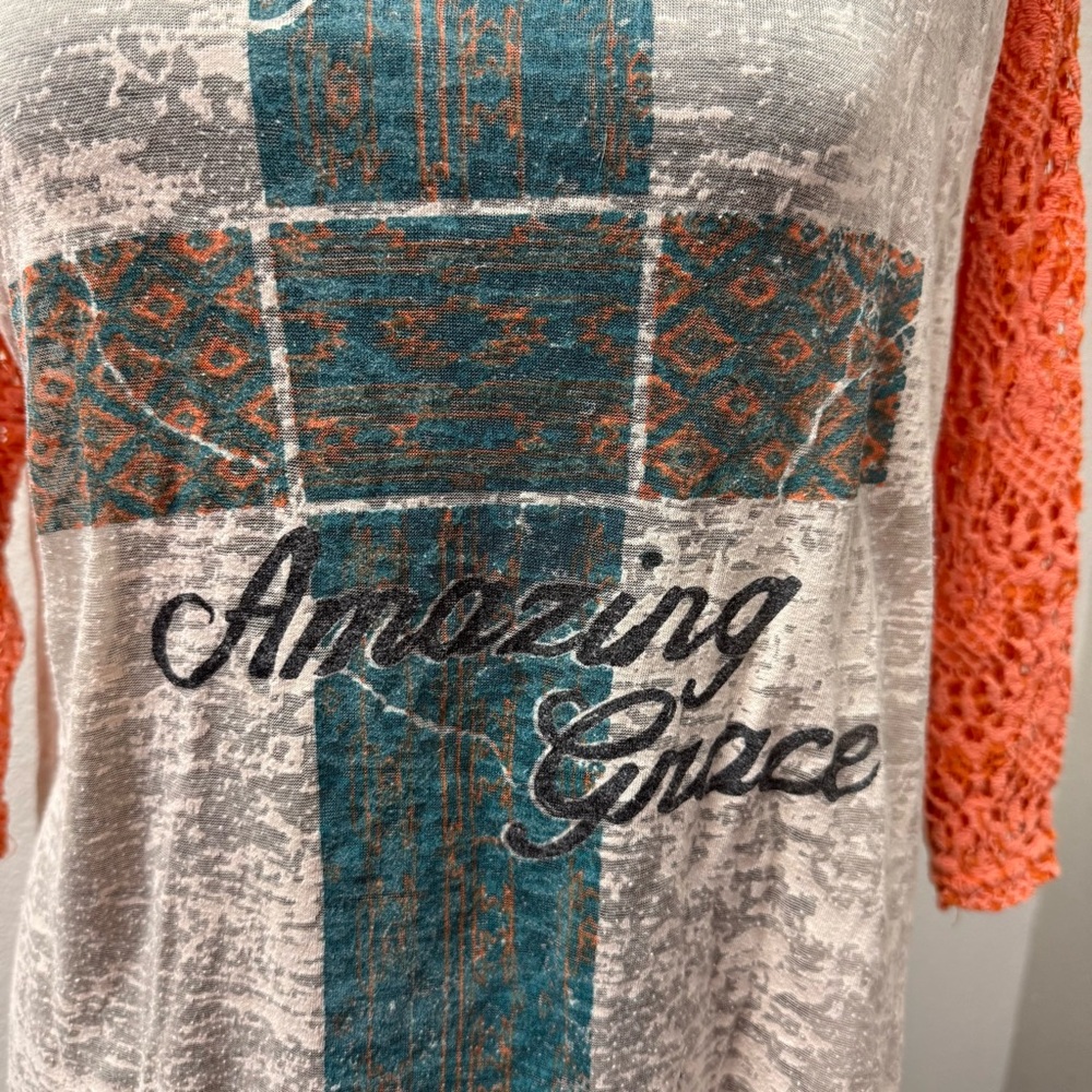 Southern Grace Amazing Grace Cross Burnout Lace Sleeve Boho Top Tan Coral - Picture 3 of 10